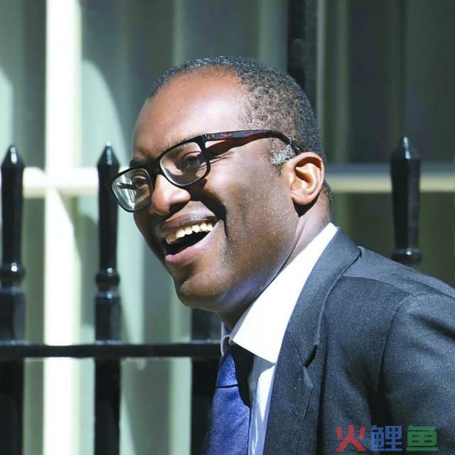 英国财政大臣从华盛顿提前返回伦敦,减税方案或有重大调整