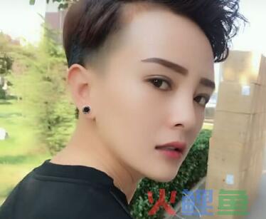 王小萌 王小萌