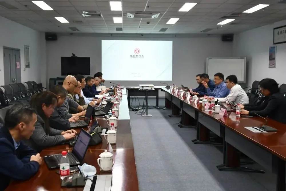扬州亚星商用车图片_东风商用车市场调研_东风商用车底盘