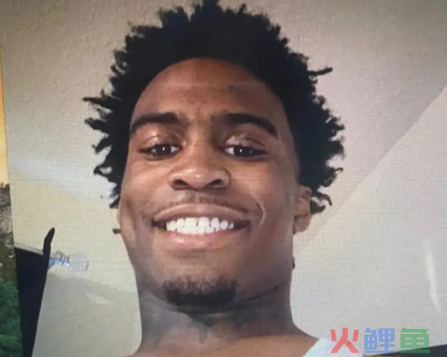 美国19岁非裔少年直播随机枪杀路人 警方警告:嫌犯非常危险