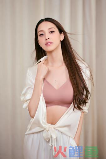 孕哺期妈妈看不见的痛,被嫚熙这支短片治愈了