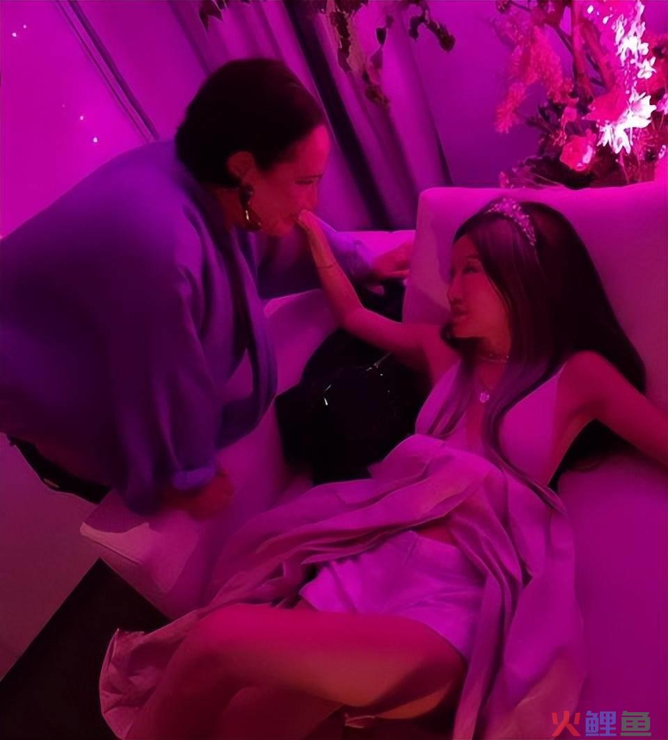王薇薇婚纱的营销方式_王薇薇婚纱_薇薇王婚纱价格