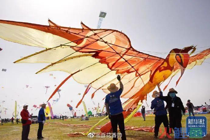 除了秦始皇变形计，雪王和天猫也被潍坊放了风筝