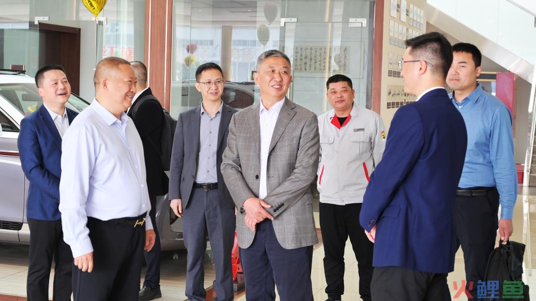 商用车图片_东风商用车底盘_商用车市场调研目的