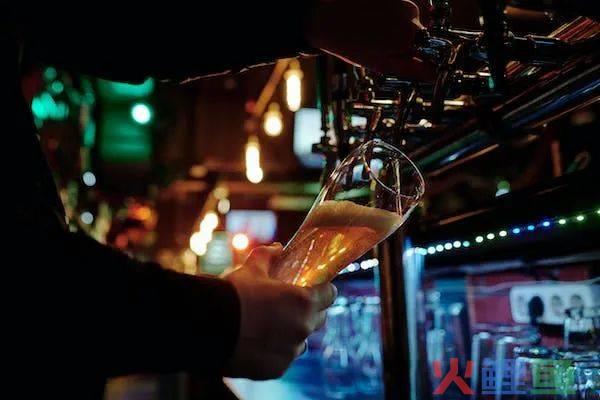 社区精酿酒馆给低迷的小酒馆生意提供了另一种选择!