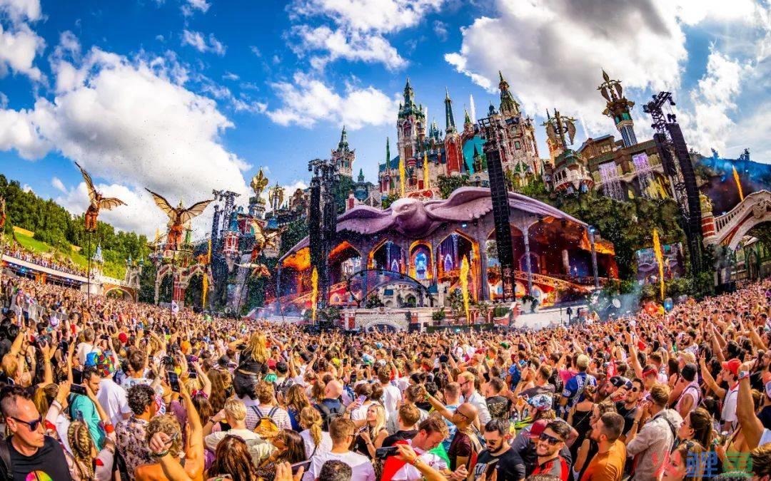百威 x Tomorrowland，用最in的电音节撬动年轻圈层