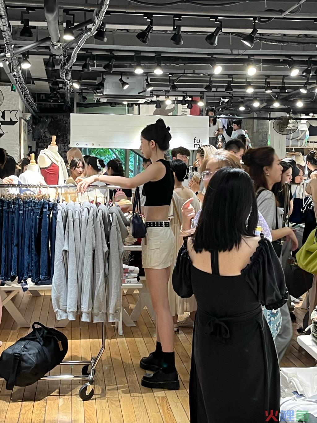 快时尚盯上“中国辣妹”，够辣才火爆！？