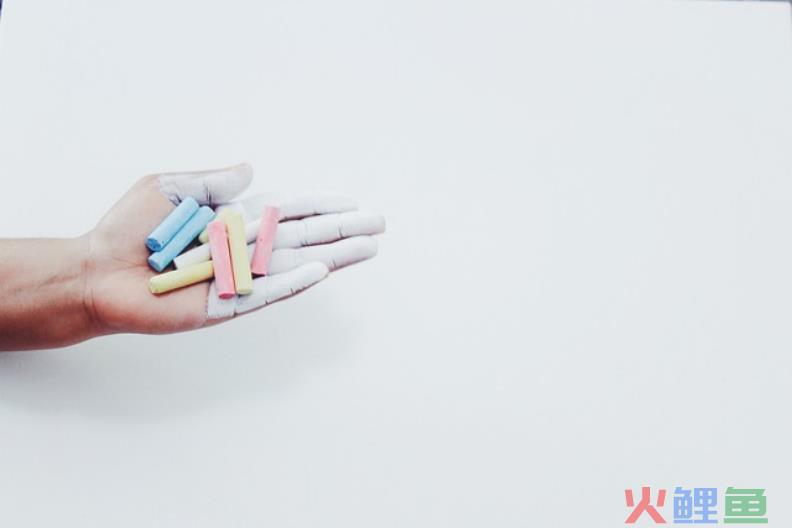 年产150亿支，一支粉笔卖到了70元，这个小村庄承包了全国85%的粉笔