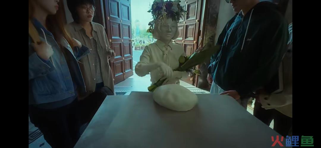 脑洞上去了，文案没下来。