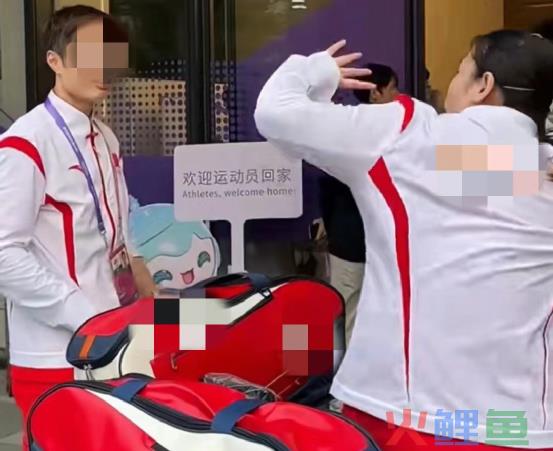 海底捞推出社恐服务，尬的e人偷偷做i