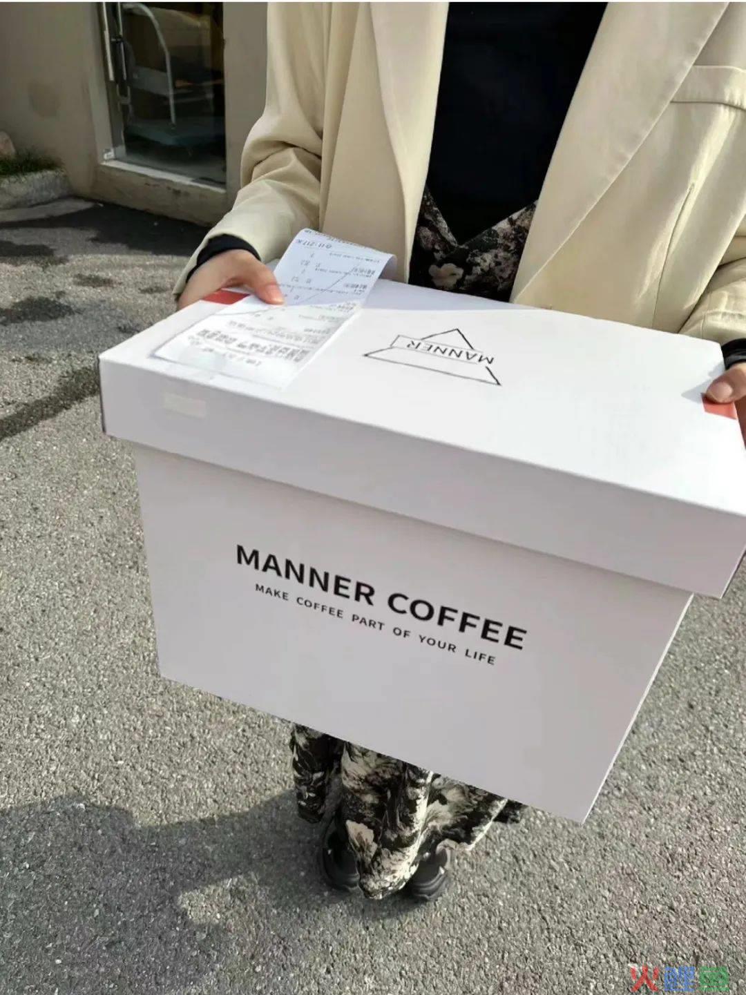 Manner“职场骨灰盒”火了，打工人看完都哭了......