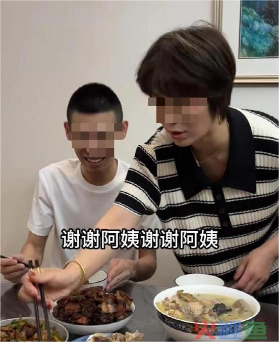 小杨哥收千万粉丝美女新徒！硬刚旭旭宝宝？