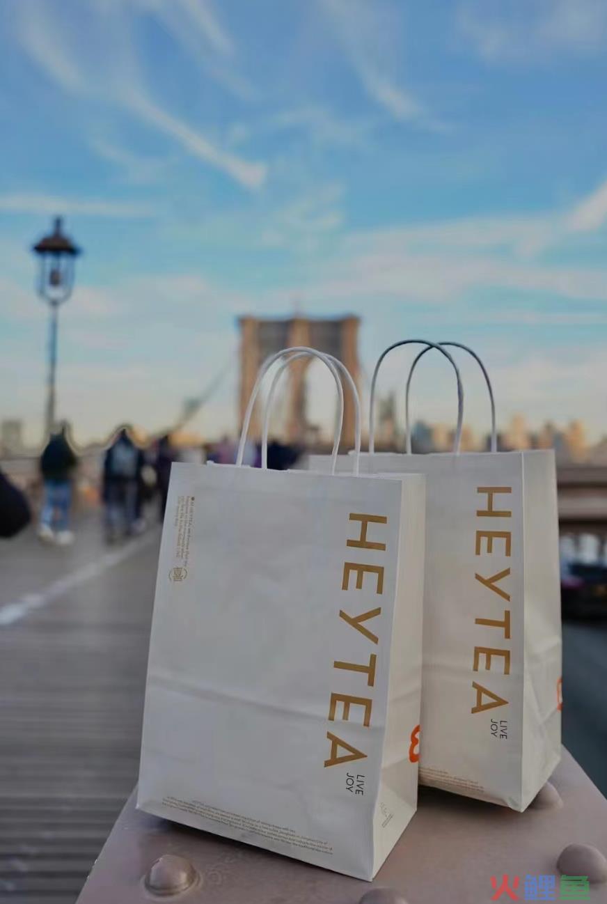 联名大火表情包惹争议,喜茶联名不香了?