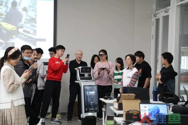 小白也能轻松了解！终究有人把元宇宙讲清楚了