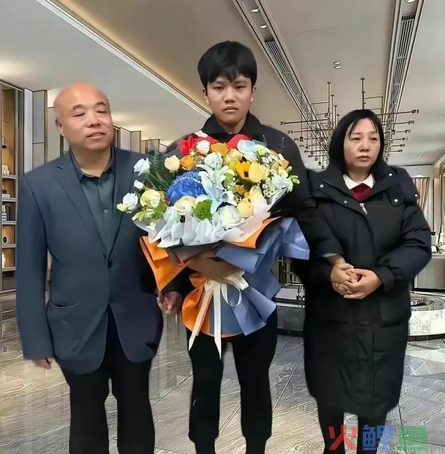 盘点2023年爆火的6位网红，个个火得稀里糊涂，个个赚得盆满钵满