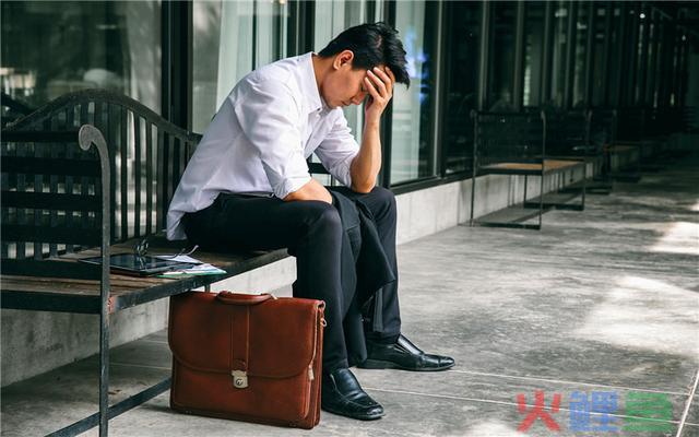 2024年创业风险高吗？创业做什么项目好？
