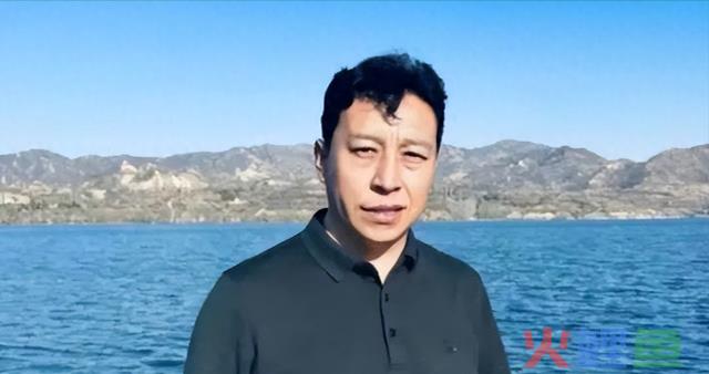 回顾23年爆火的8位网红，个个火得莫名其妙，个个赚得盆满钵满 