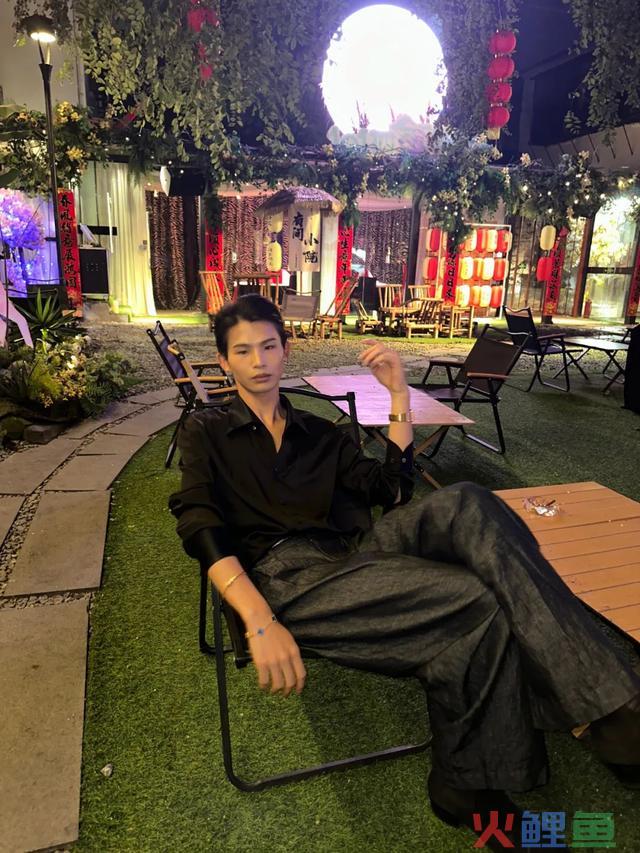 万万网红停播超20天！最新回应