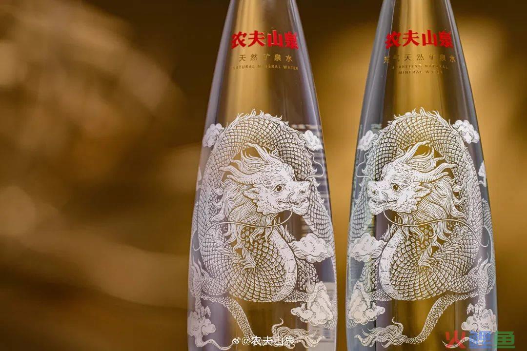 内裤外穿的“纯欲女神”，把贵妇品牌带到沟里了