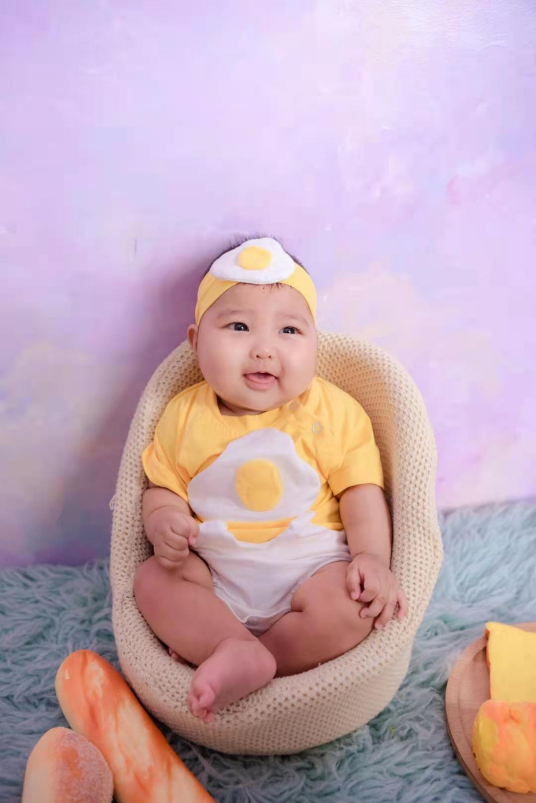 婴儿